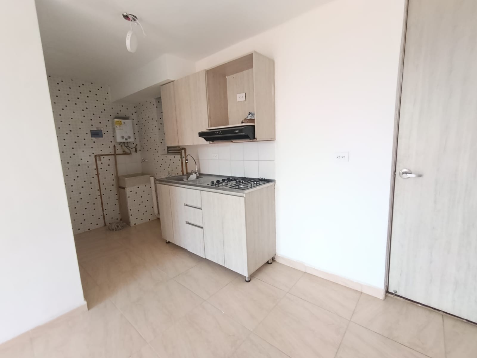 Apartamento en venta en La Tablaza, La Estrella · foto 3 de 24