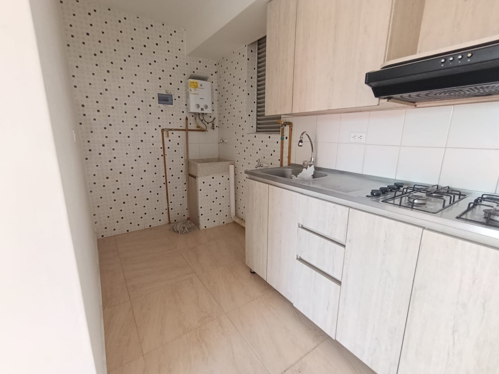 Apartamento en venta en La Tablaza, La Estrella · foto 4 de 24