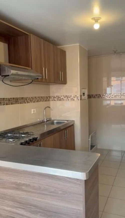 Apartamento de 3 alcobas en arriendo en Cr. La Finca Sm 9, Madrid, 57 m² · foto 3 de 8