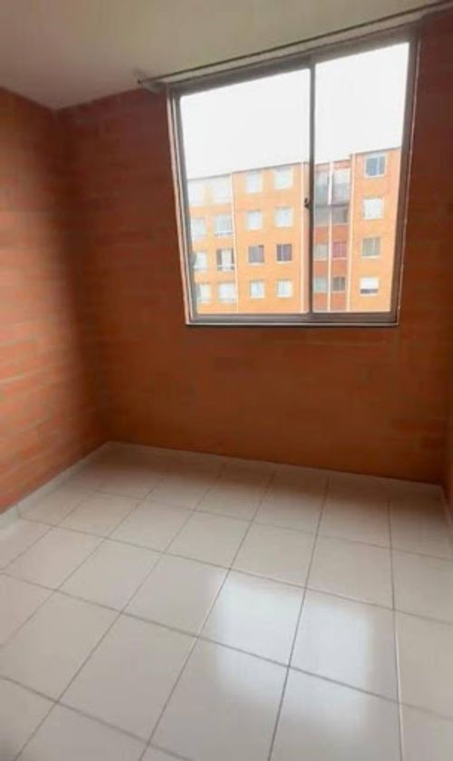 Apartamento de 3 alcobas en arriendo en Cr. La Finca Sm 9, Madrid, 57 m² · foto 6 de 8