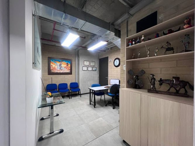 Oficina en venta en La Aguacatala, Medellín, 60 m² · foto 2 de 9