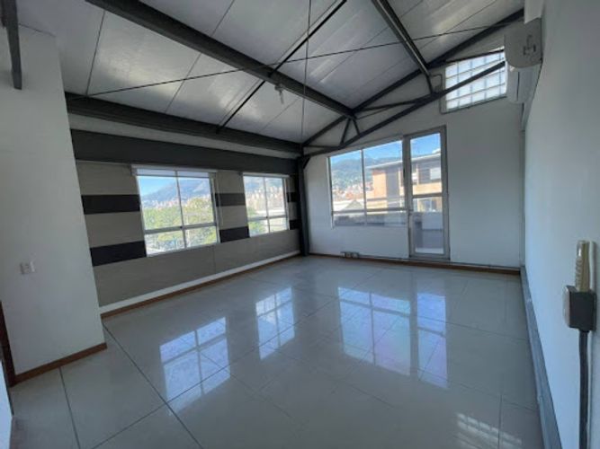 Bodega en arriendo en La Esmeralda, Itagüí, 2026 m² · foto 4 de 18