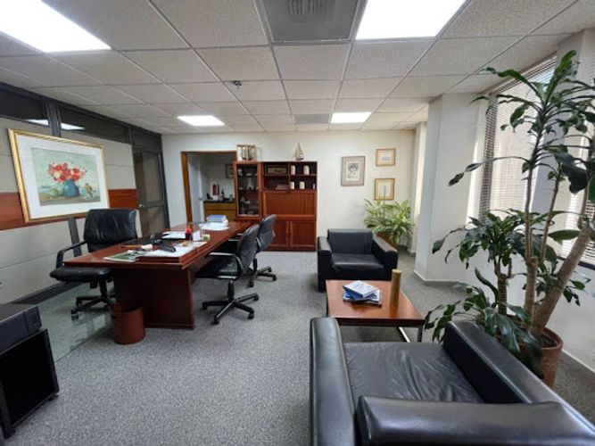 Oficina en arriendo en El Chagualo, Medellín, 350 m² · foto 5 de 19