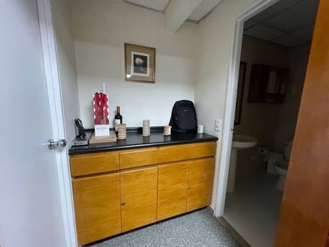 Oficina en arriendo en El Chagualo, Medellín, 200 m² · foto 7 de 9