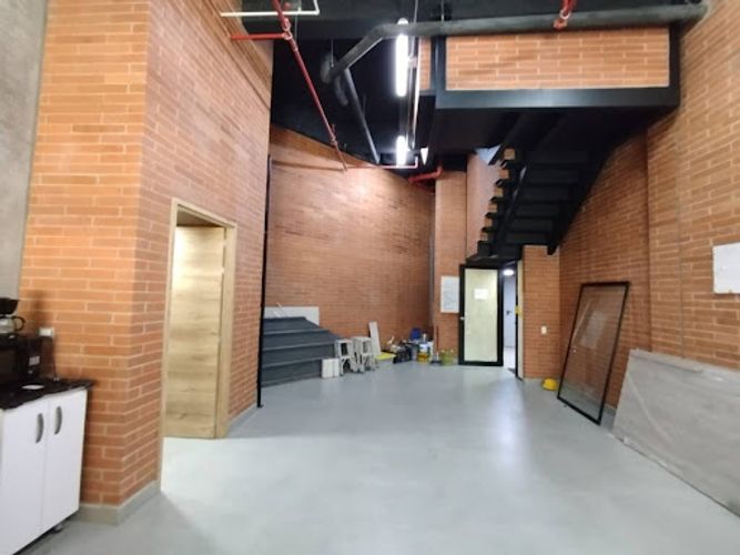 Oficina en arriendo en Laureles, Medellín, 51 m² · foto 3 de 5