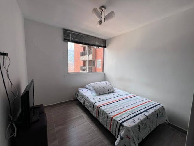 Apartamento de 2 alcobas en venta en Niquia, Bello, 54 m² · foto 10 de 24