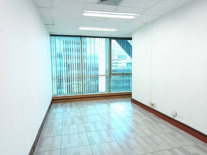 Oficina en arriendo en Milla De Oro, Medellín, 105 m² · foto 2 de 15