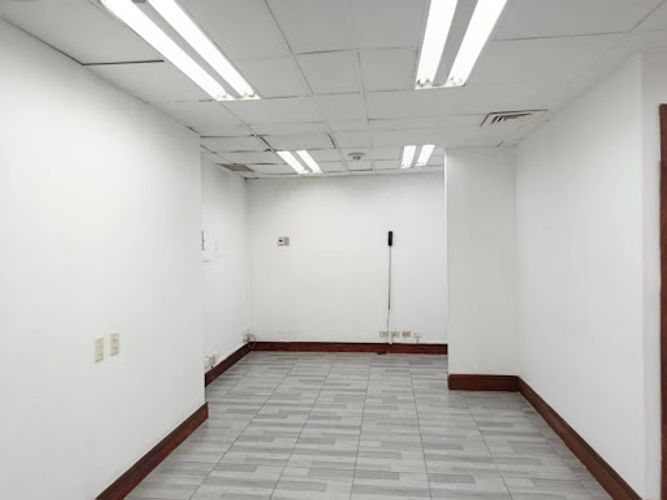 Oficina en arriendo en Milla De Oro, Medellín, 105 m² · foto 10 de 15