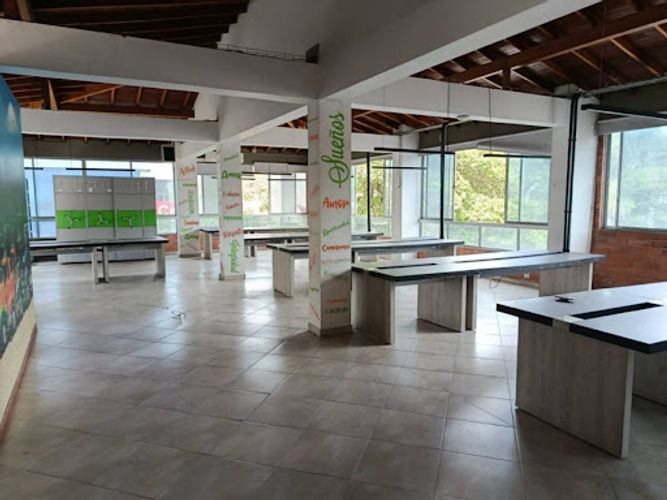 Local en arriendo en El Chagualo, Medellín, 330 m² · foto 5 de 23