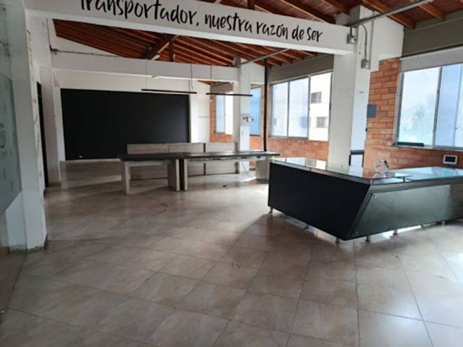 Local en arriendo en El Chagualo, Medellín, 330 m² · foto 7 de 23