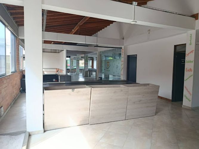 Local en arriendo en El Chagualo, Medellín, 330 m² · foto 11 de 23