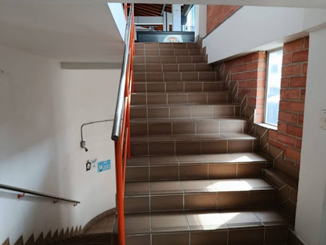 Local en arriendo en El Chagualo, Medellín, 330 m² · foto 17 de 23