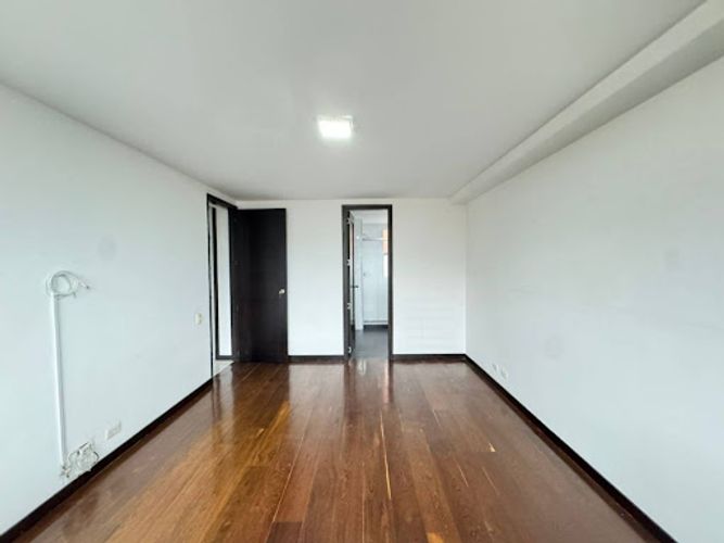 Apartamento de 2 alcobas en arriendo en Loma Benedictinos, Medellín, 100 m² · foto 10 de 21