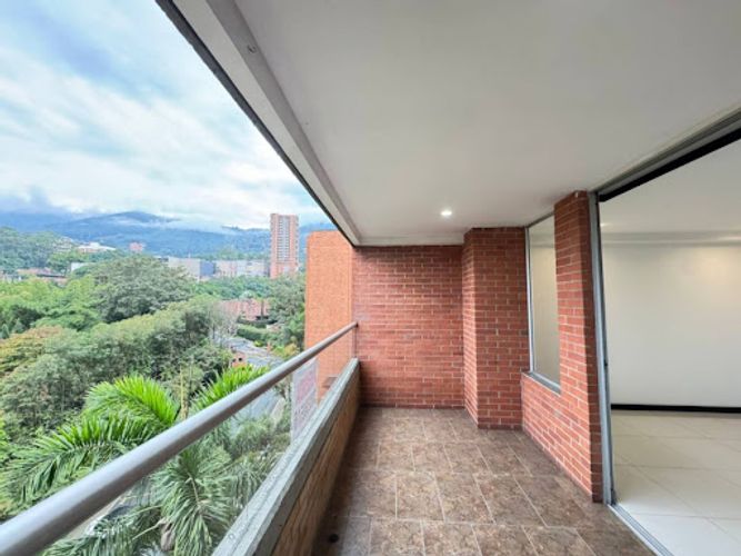 Apartamento de 2 alcobas en arriendo en Loma Benedictinos, Medellín, 100 m² · foto 20 de 21