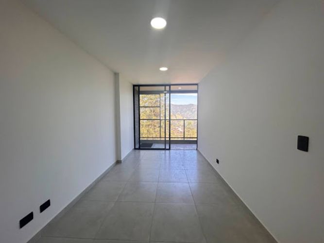 Apartamento de 2 alcobas en venta en Loma Del Escobero, Envigado, 74 m² · foto 5 de 23