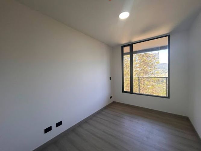 Apartamento de 2 alcobas en venta en Loma Del Escobero, Envigado, 74 m² · foto 11 de 23