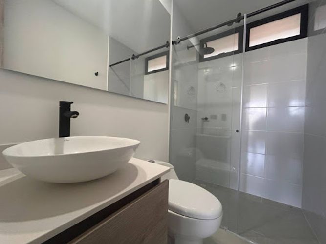 Apartamento de 2 alcobas en venta en Loma Del Escobero, Envigado, 74 m² · foto 12 de 23