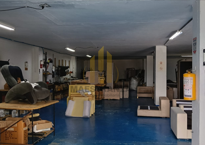 Bodega en venta en Cabecera San Antonio De Prado, Medellín, 1035 m² · foto 2 de 17