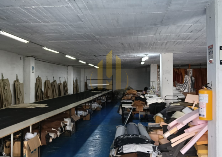 Bodega en venta en Cabecera San Antonio De Prado, Medellín, 1035 m² · foto 10 de 17