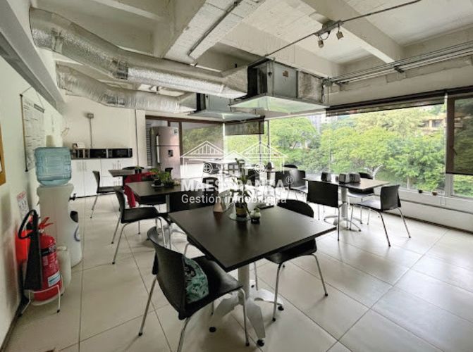 Oficina en venta en Villa Carlota, Medellín, 555 m² · foto 3 de 19