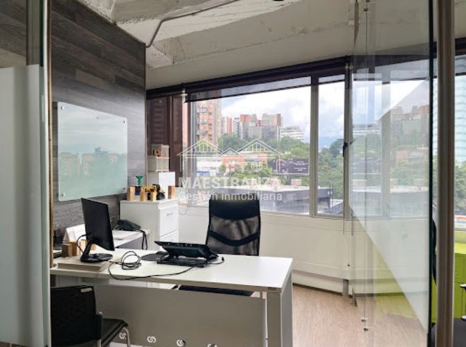 Oficina en venta en Villa Carlota, Medellín, 555 m² · foto 4 de 19