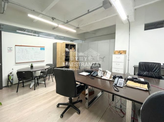Oficina en venta en Villa Carlota, Medellín, 555 m² · foto 6 de 19