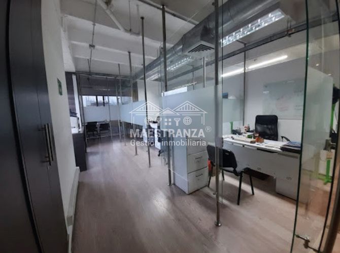 Oficina en venta en Villa Carlota, Medellín, 555 m² · foto 7 de 19