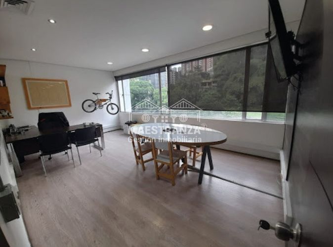 Oficina en venta en Villa Carlota, Medellín, 555 m² · foto 10 de 19