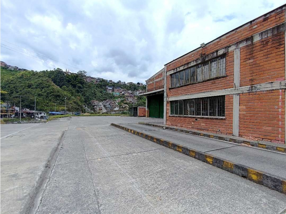Warehouse for rent in Los nogales, Manizales
