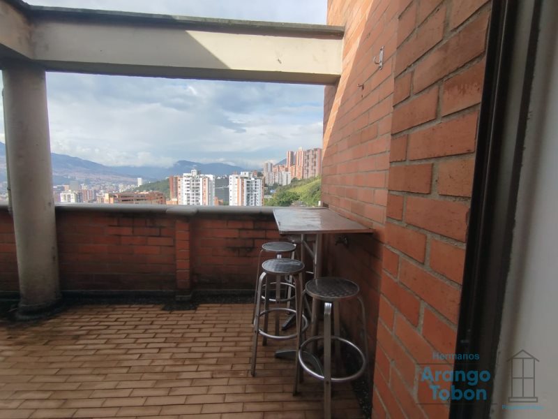 Apartamento en venta en Castropol, Medellín · foto 3 de 24