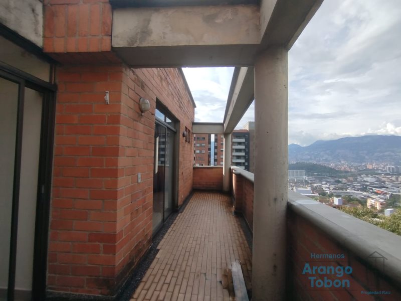 Apartamento en venta en Castropol, Medellín · foto 5 de 24