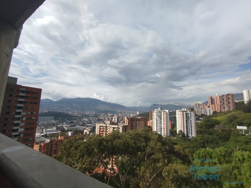 Apartamento en venta en Castropol, Medellín · foto 7 de 24