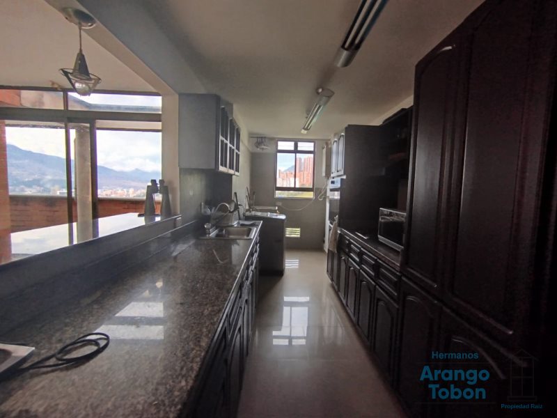 Apartamento en venta en Castropol, Medellín · foto 13 de 24