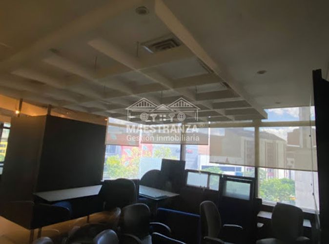 Oficina en venta en La Candelaria, Medellín, 279 m² · foto 2 de 20