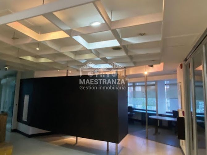 Oficina en venta en La Candelaria, Medellín, 279 m² · foto 3 de 20