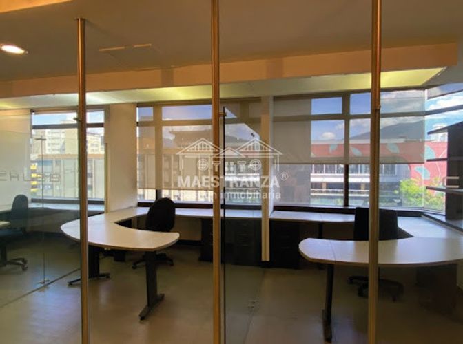 Oficina en venta en La Candelaria, Medellín, 279 m² · foto 5 de 20
