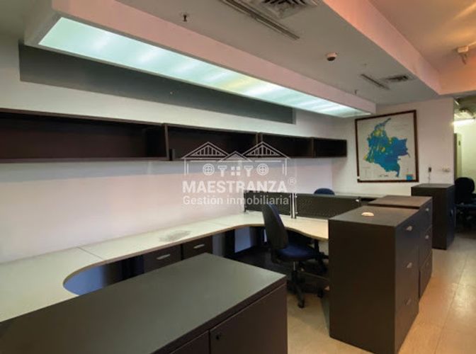 Oficina en venta en La Candelaria, Medellín, 279 m² · foto 12 de 20