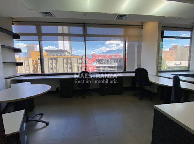 Oficina en venta en La Candelaria, Medellín, 279 m² · foto 16 de 20
