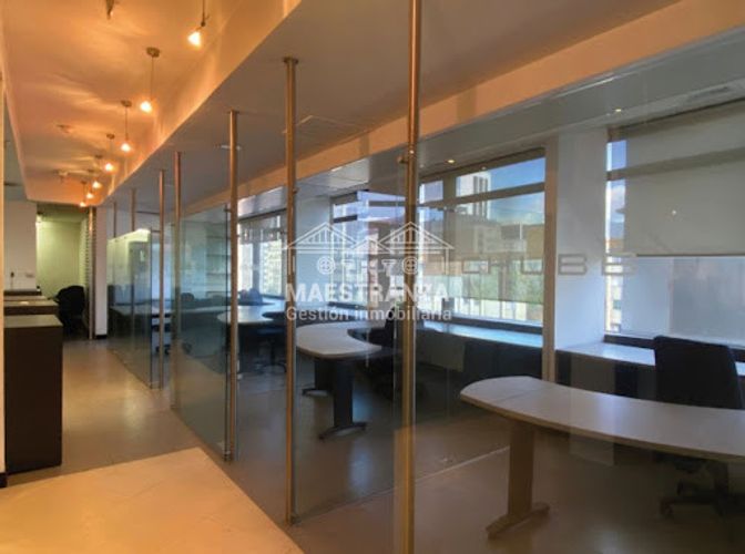 Oficina en venta en La Candelaria, Medellín, 279 m² · foto 17 de 20