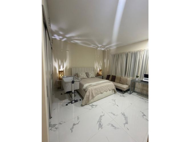 Casa de 4 alcobas en venta en Llano Grande, Rionegro, 320 m² · foto 6 de 12