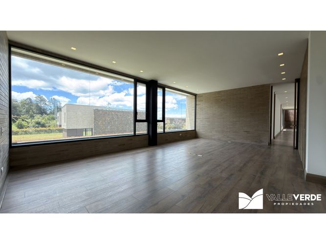 Casa de 3 alcobas en venta en Las Palmas, Envigado, 433 m² · foto 13 de 24