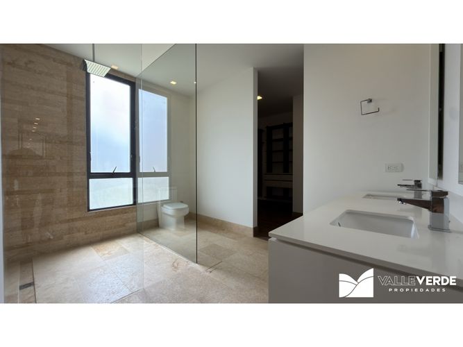 Casa de 3 alcobas en venta en Las Palmas, Envigado, 433 m² · foto 14 de 24