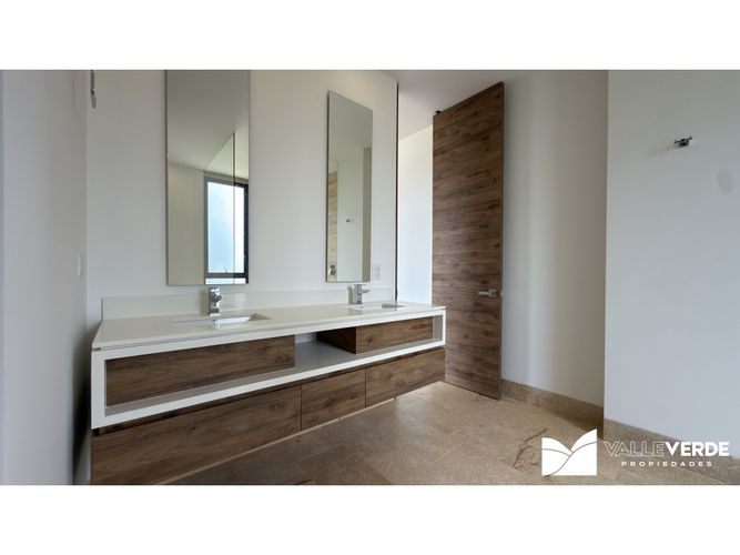 Casa de 3 alcobas en venta en Las Palmas, Envigado, 433 m² · foto 15 de 24