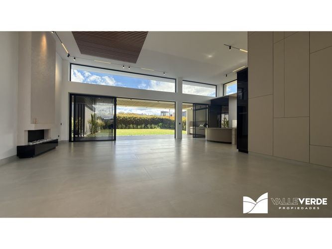 Casa de 3 alcobas en venta en Llano Grande, Rionegro, 690 m² · foto 5 de 24