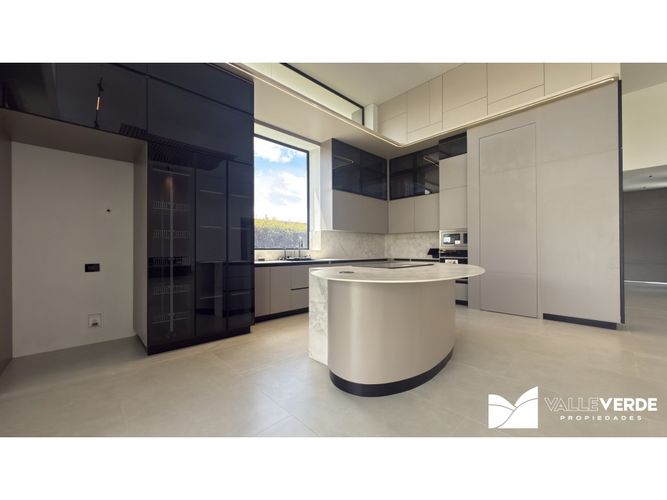 Casa de 3 alcobas en venta en Llano Grande, Rionegro, 690 m² · foto 8 de 24