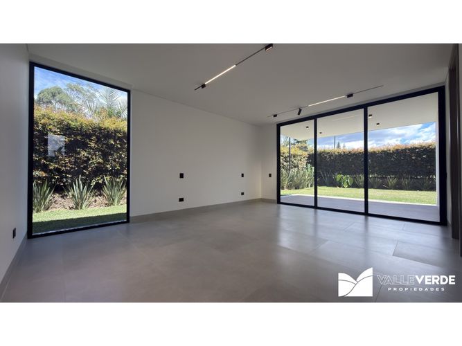 Casa de 3 alcobas en venta en Llano Grande, Rionegro, 690 m² · foto 13 de 24