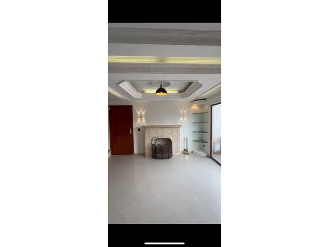 Apartamento de 2 alcobas en arriendo en Loma De Los Bernal, Medellín, 110 m² · foto 5 de 17