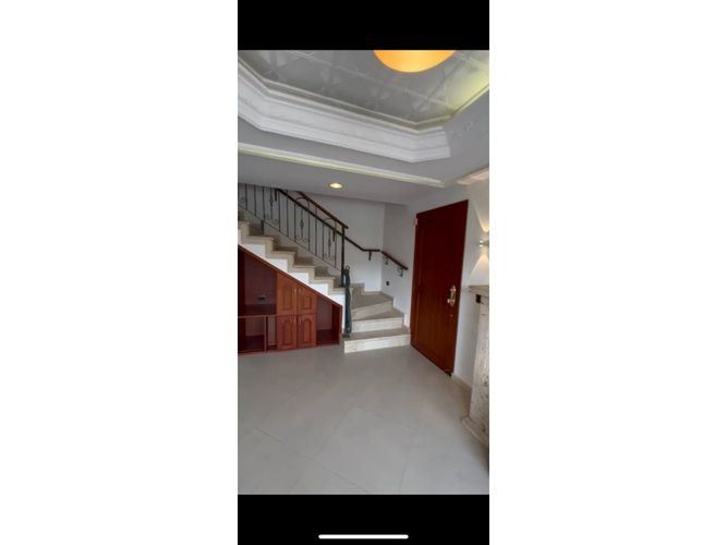 Apartamento de 2 alcobas en arriendo en Loma De Los Bernal, Medellín, 110 m² · foto 7 de 17