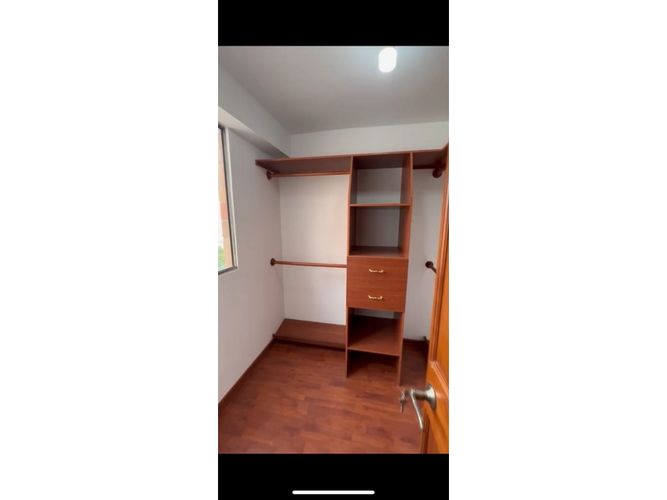 Apartamento de 2 alcobas en arriendo en Loma De Los Bernal, Medellín, 110 m² · foto 12 de 17