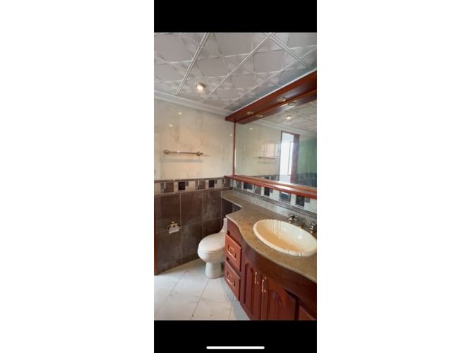Apartamento de 2 alcobas en arriendo en Loma De Los Bernal, Medellín, 110 m² · foto 15 de 17